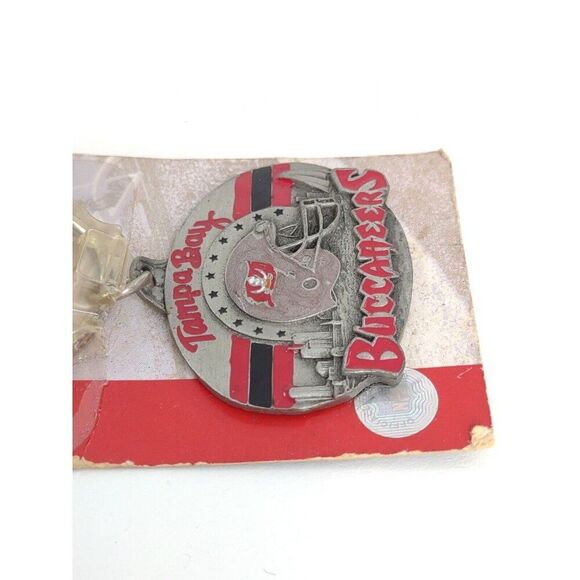 Tampa Bay Buccaneers NFL Metal Key Chain Officially Licensed 1997 Stamped Back - Picture 3 of 13